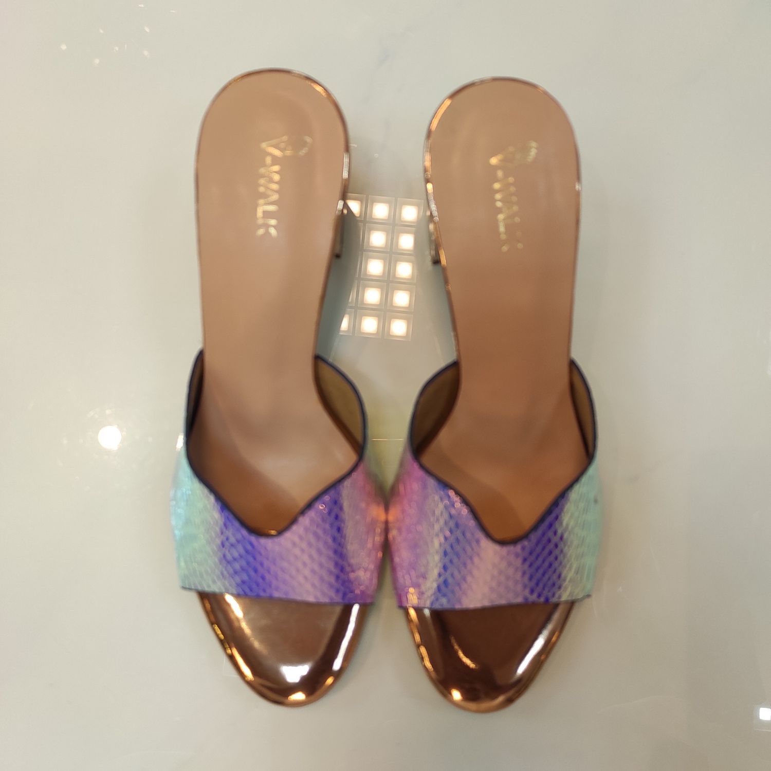 Indian Sleeper  Size 37