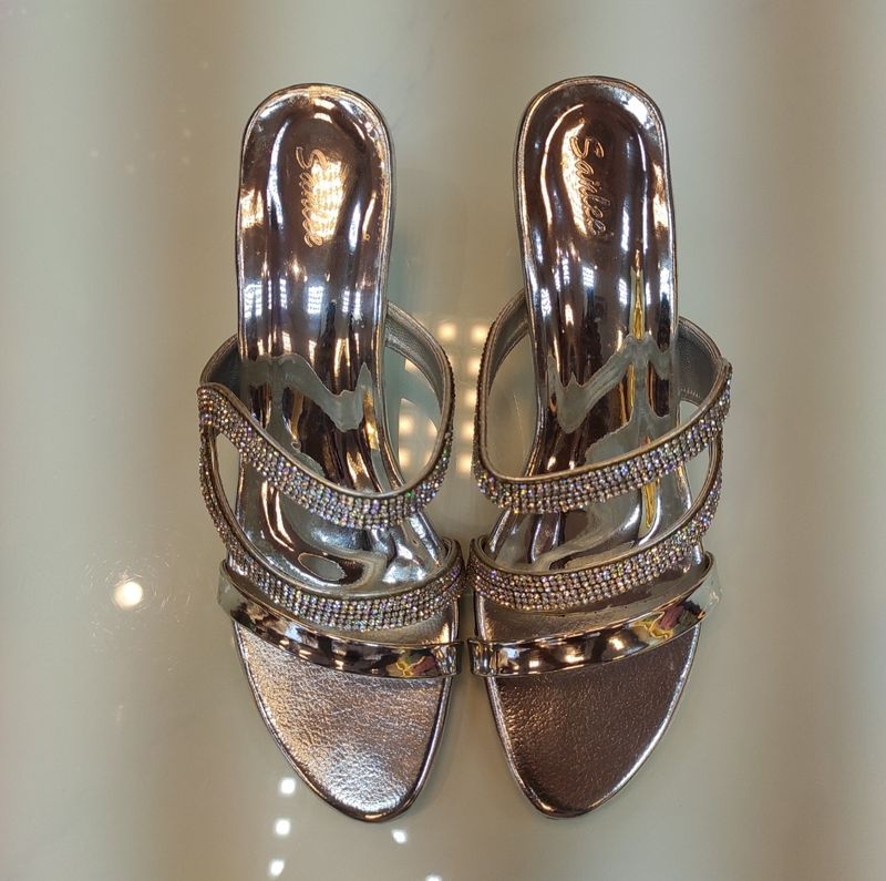 Indian sleeper Style  Size 39