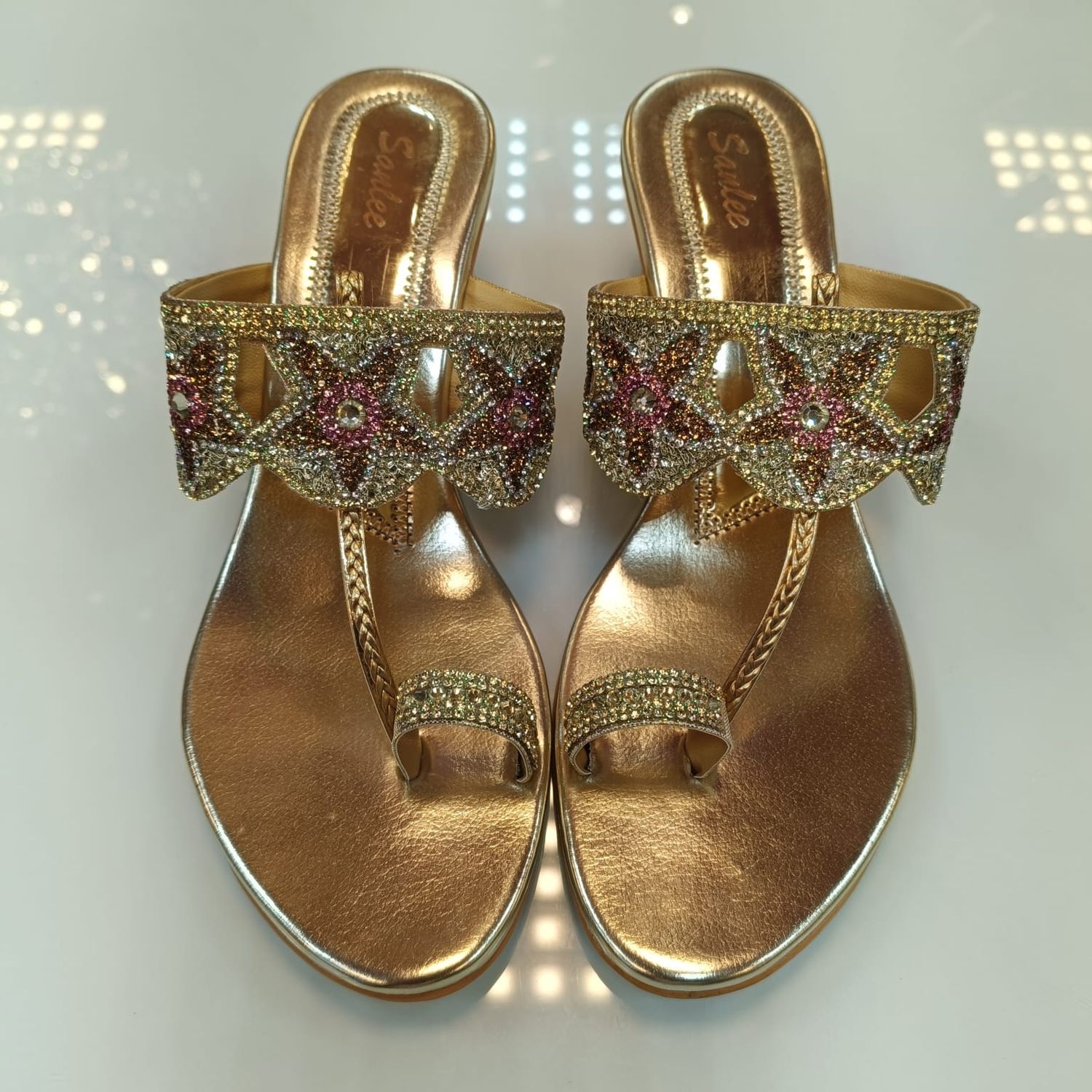 Indian sleeper Style  Size 39