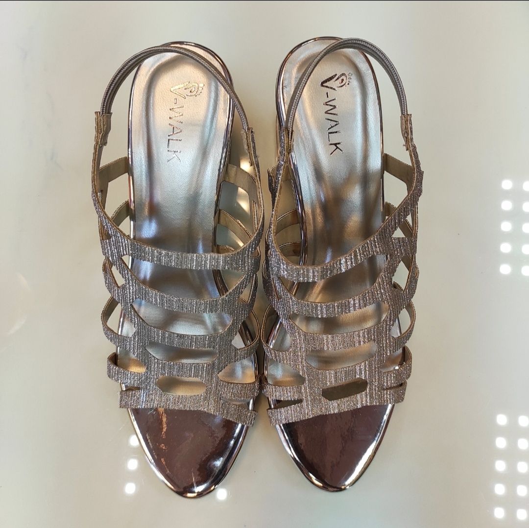 Indian Sleeper Size 37