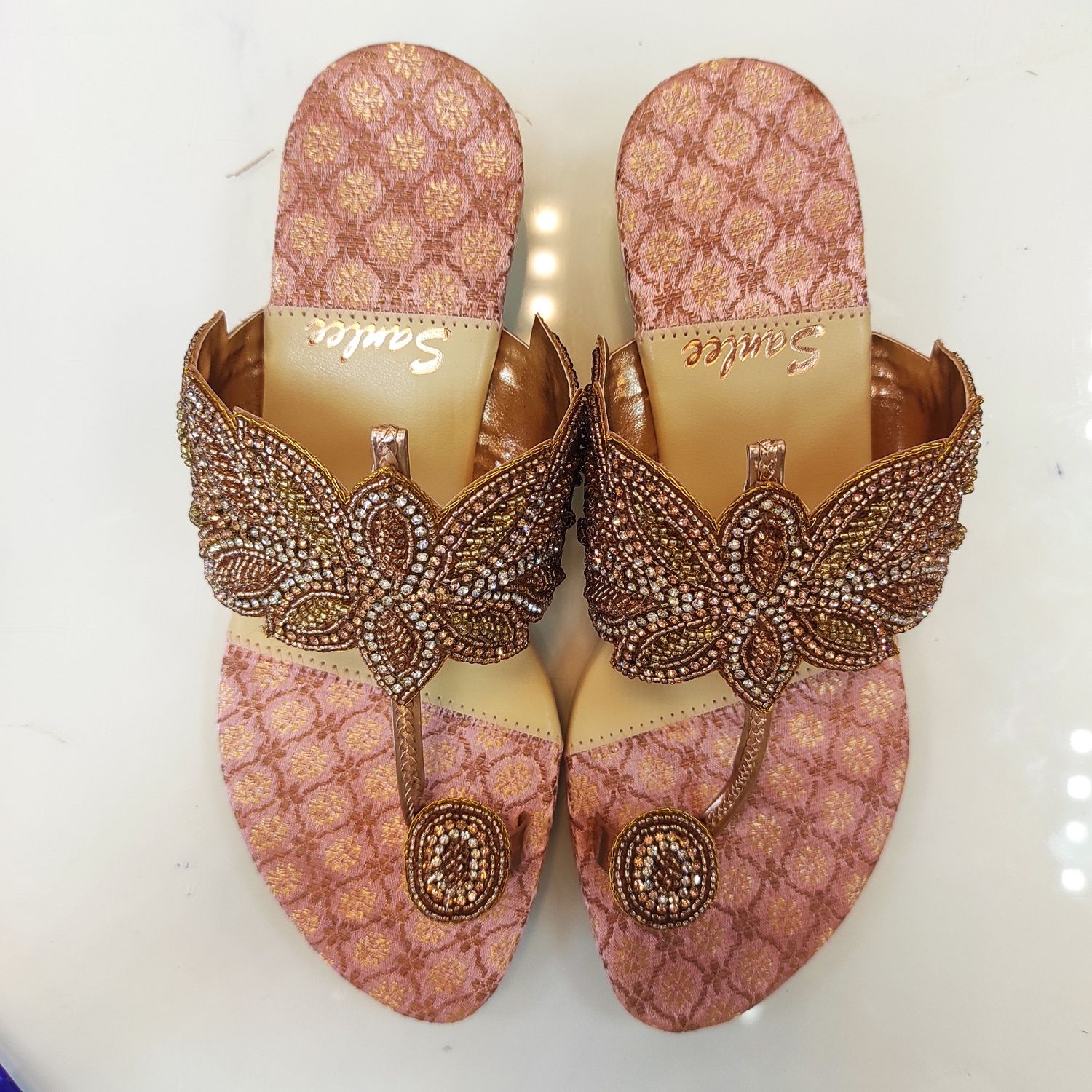 Indian sleeper Style  Size 39