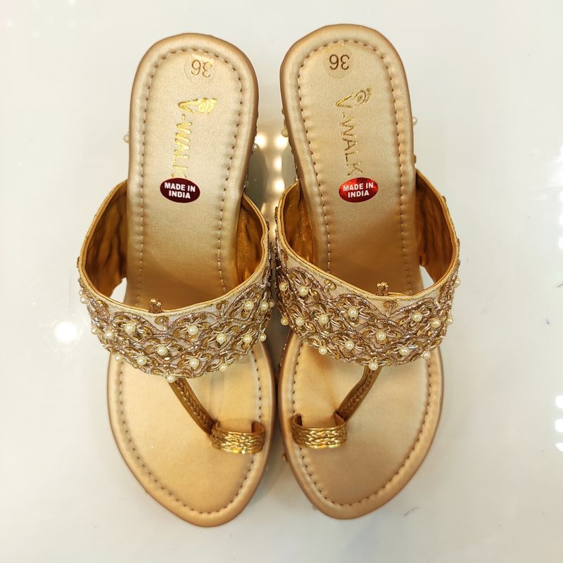 Indian sleeper Style  Size 39