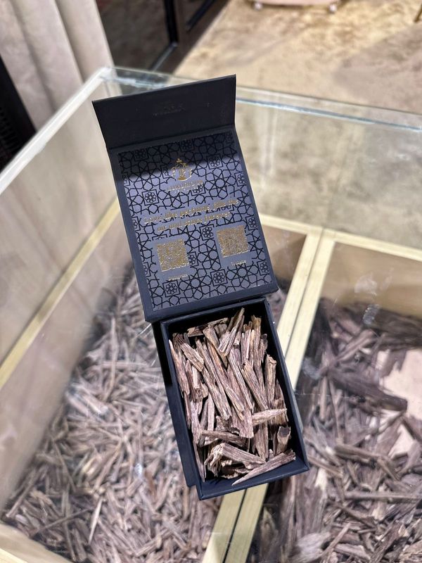 Zura Super Oud Wood 1 Tola