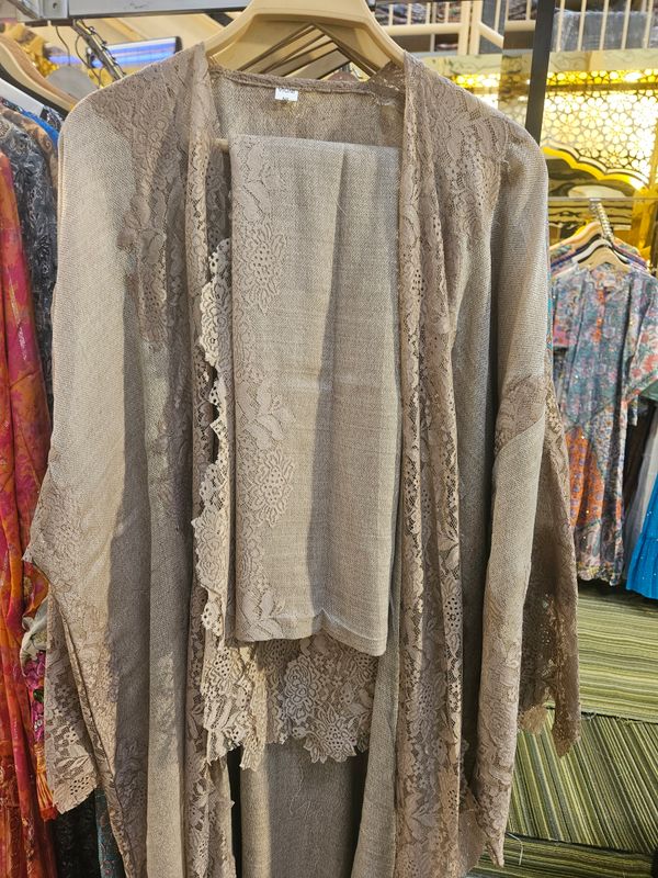 Kashmere Bisht With Sheila 57" Lenght