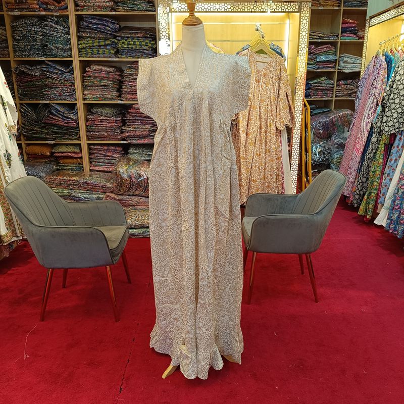 L-XL Amani White and Gold Cotton Dress 57" Short Sleeves Jalabiya