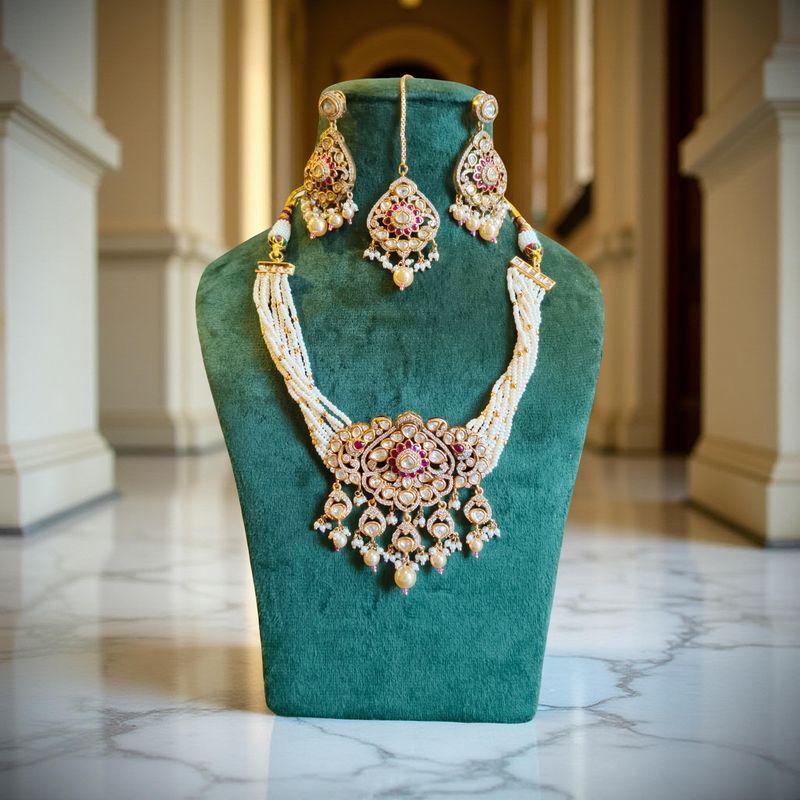 Luxury Kundan Necklace set with Earrings JW41