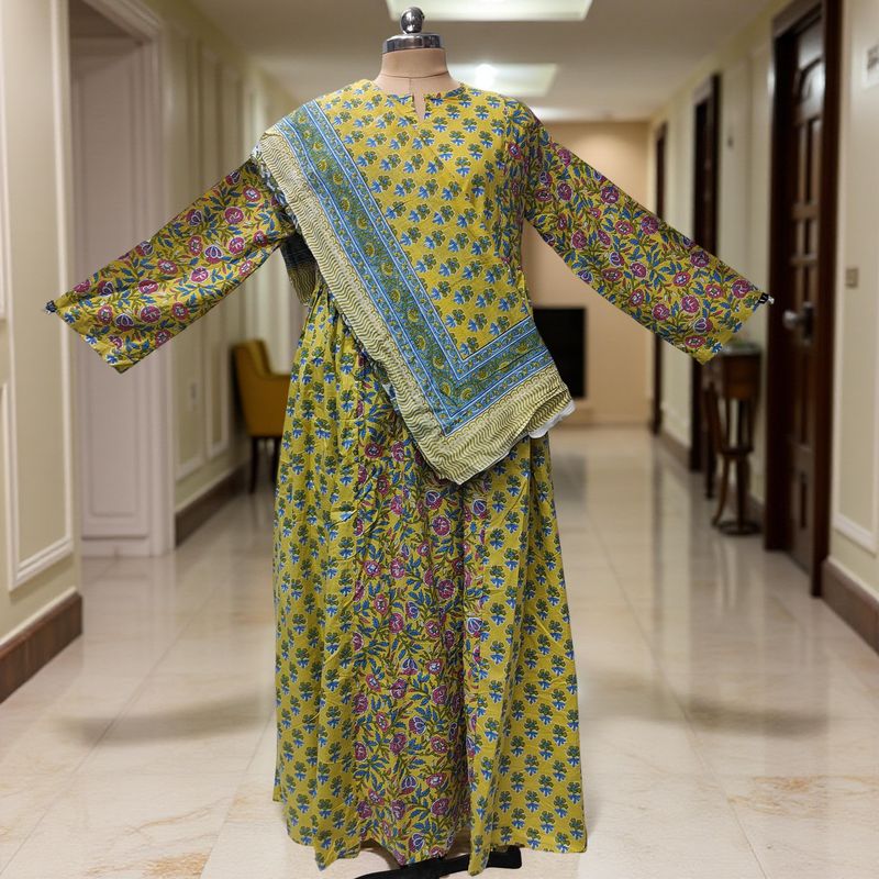 S-M Heba Printed Cotton Dress 57" Long Jalabiya With Sheila