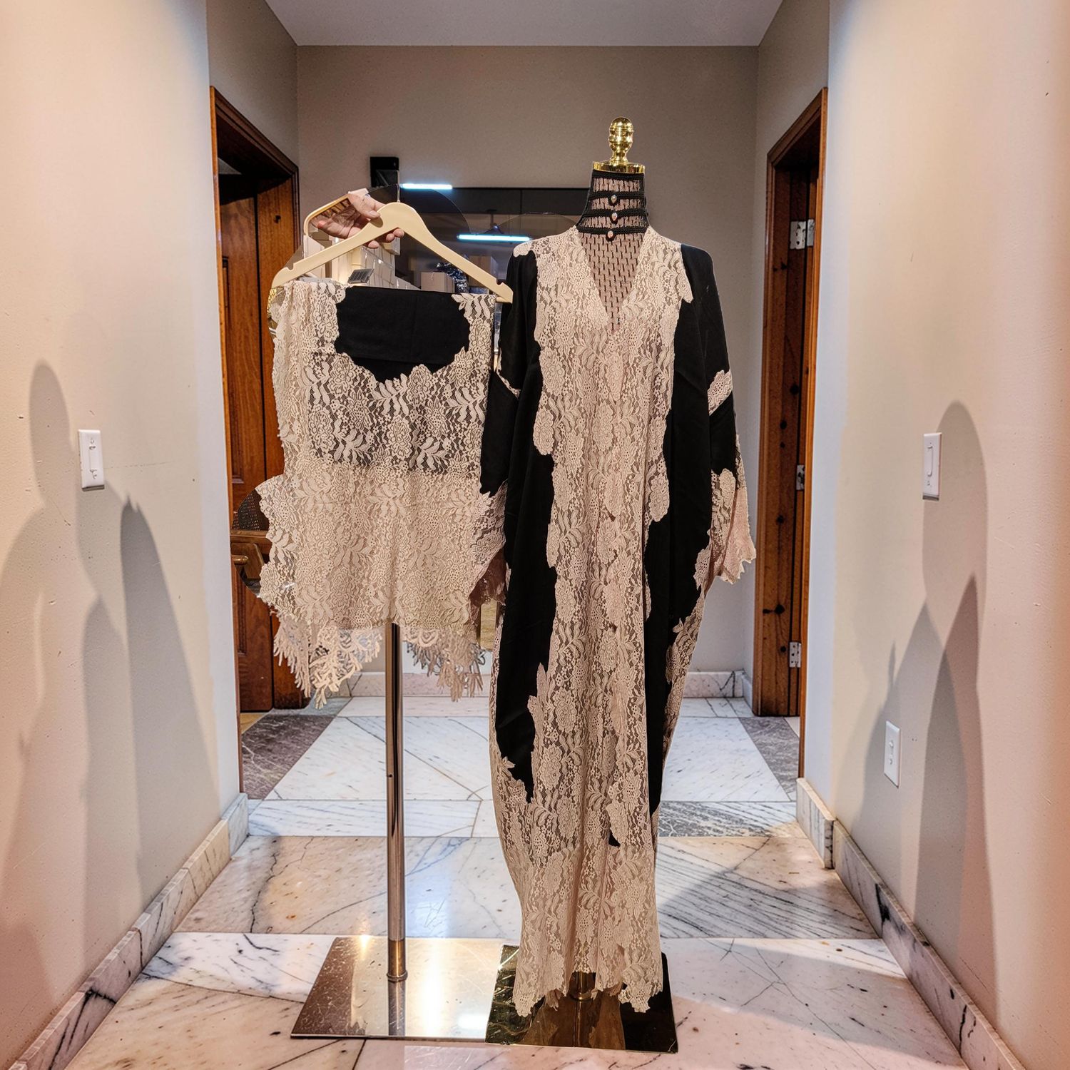 Kashmir Bisht With Sheila 56" Inches