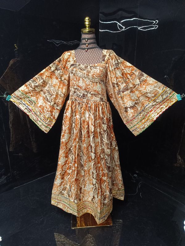 XS-S Elzina Printed Silk Dress 54" Long Jalabiya