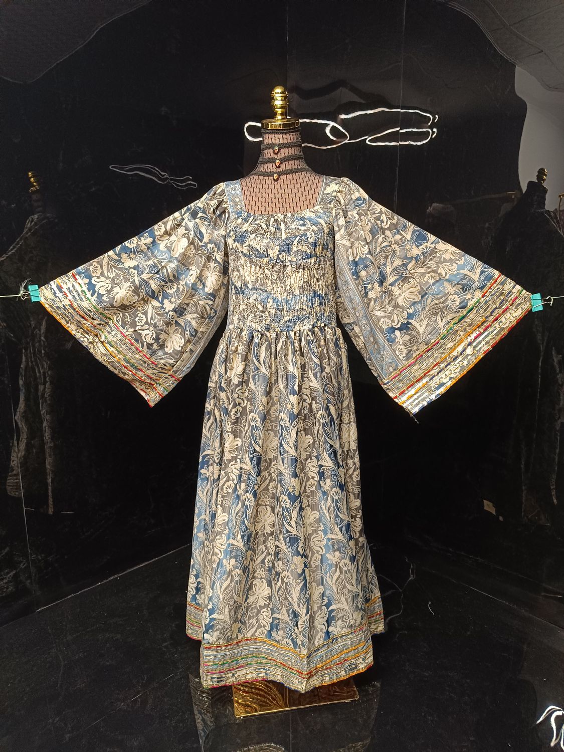 XS-S Elzina Printed Silk Dress 54" Long Jalabiya