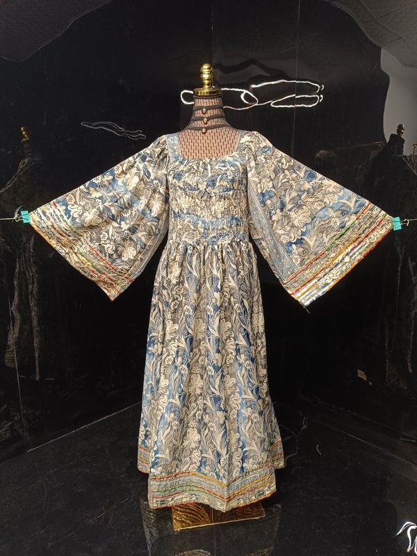 XS-S Elzina Printed Silk Dress 54" Long Jalabiya