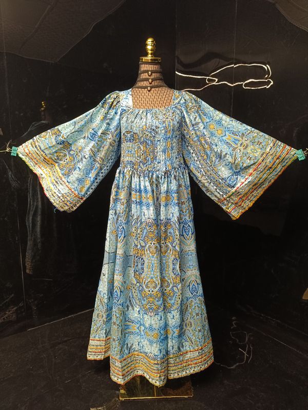 XS-S Elzina Printed Silk Dress 54" Long Jalabiya