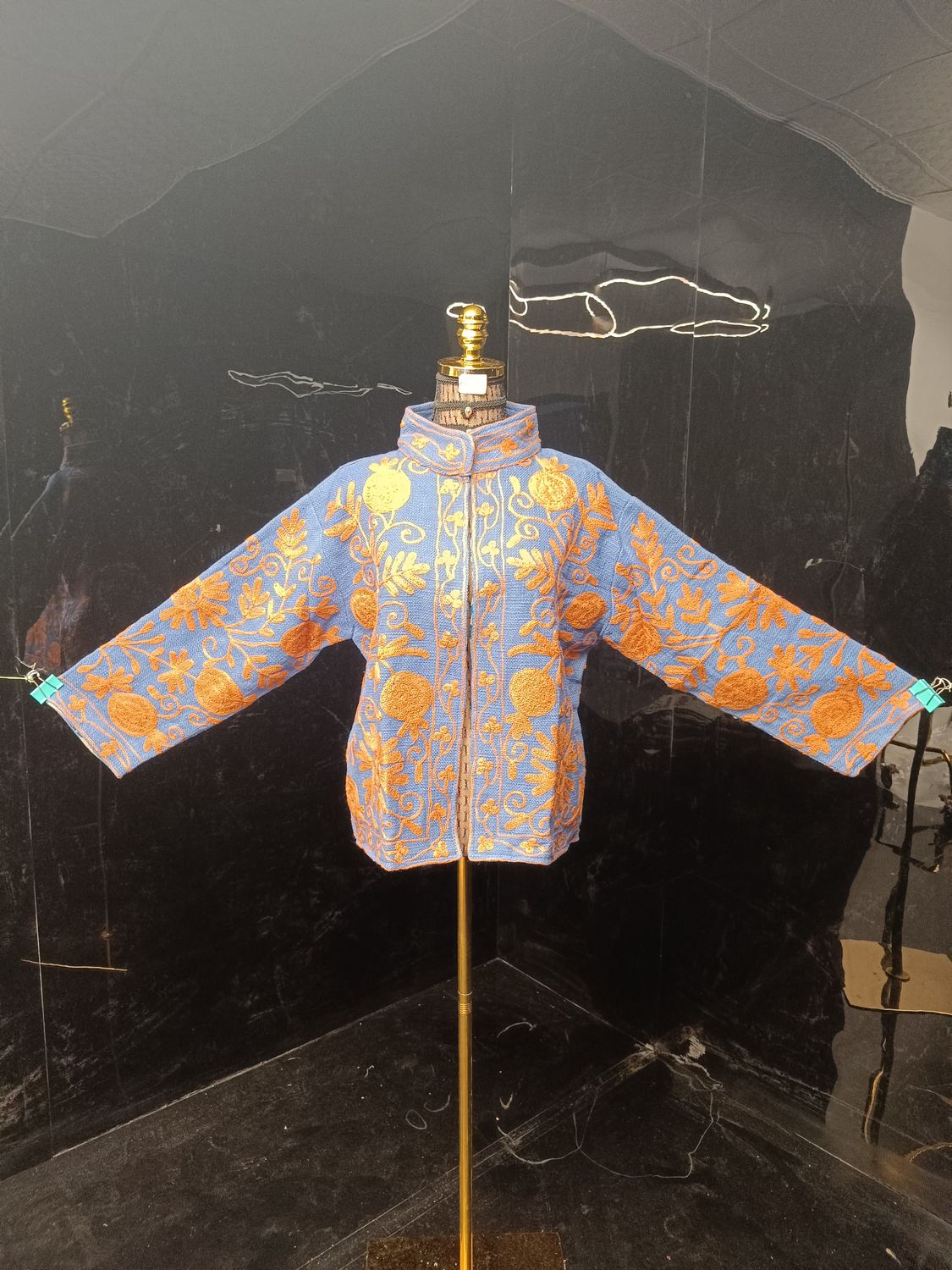 L-XL Jacket Cotton Embroidered Length 24" inches