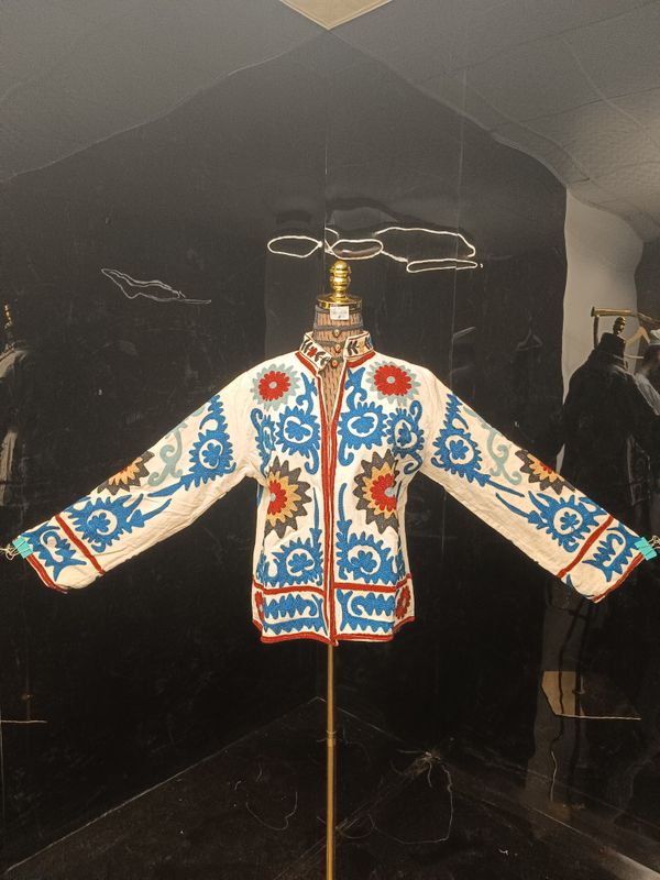 L-XL Jacket Cotton Embroidered Length 24" inches