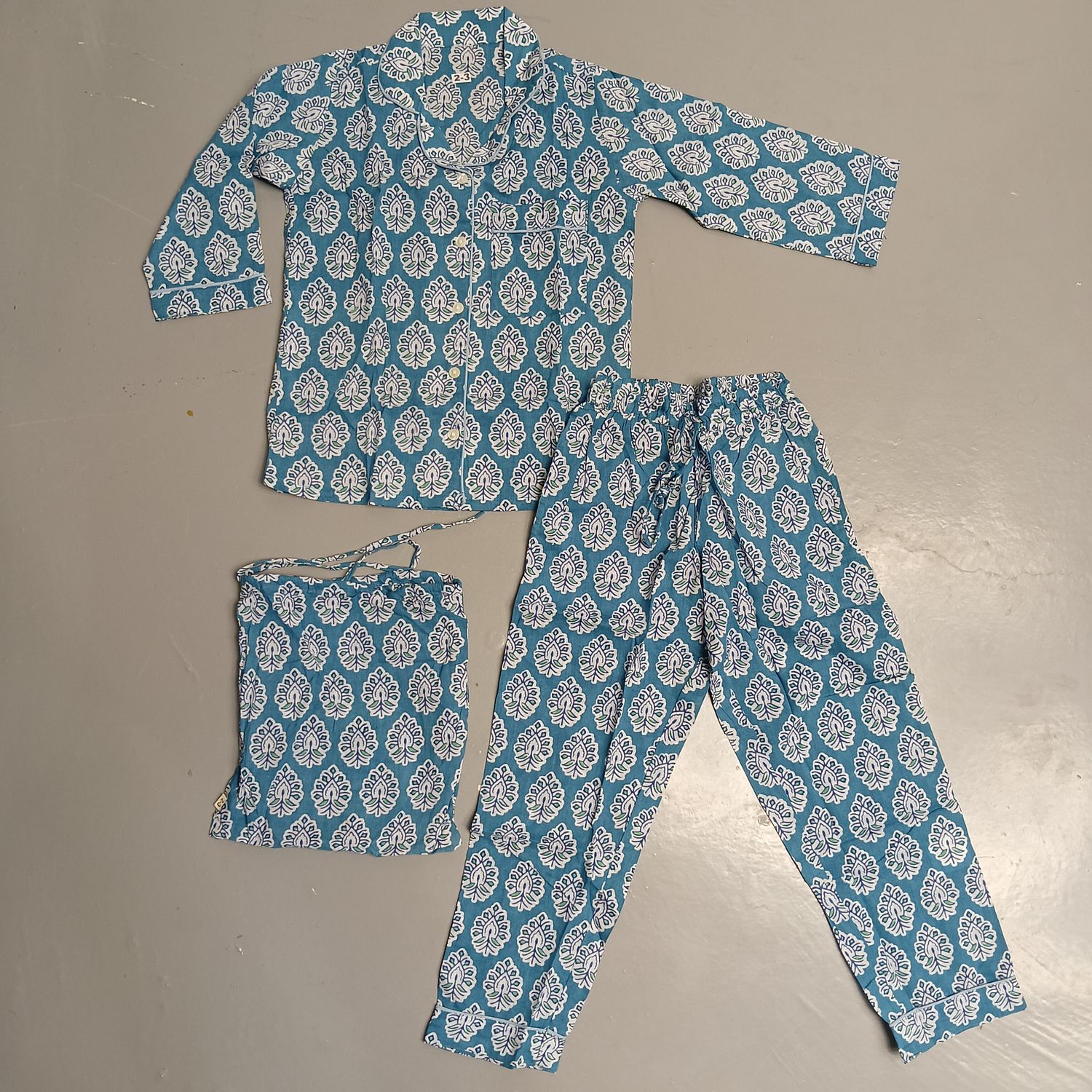 2-3 Year Cotton Full Sleeves Shirt Collar Neck Full Pajama Set