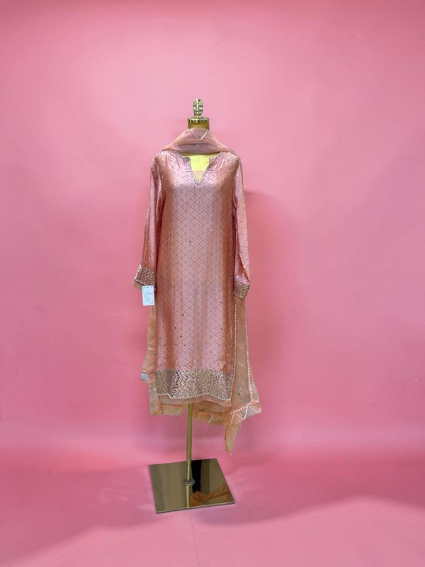 L-XL Muntaha By Shanzay Sequence Jamawar 3 PCs Set