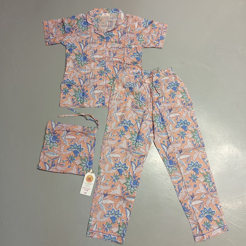 XS/S Short Sleeves Full Collar Neck Cotton Pajamas Set