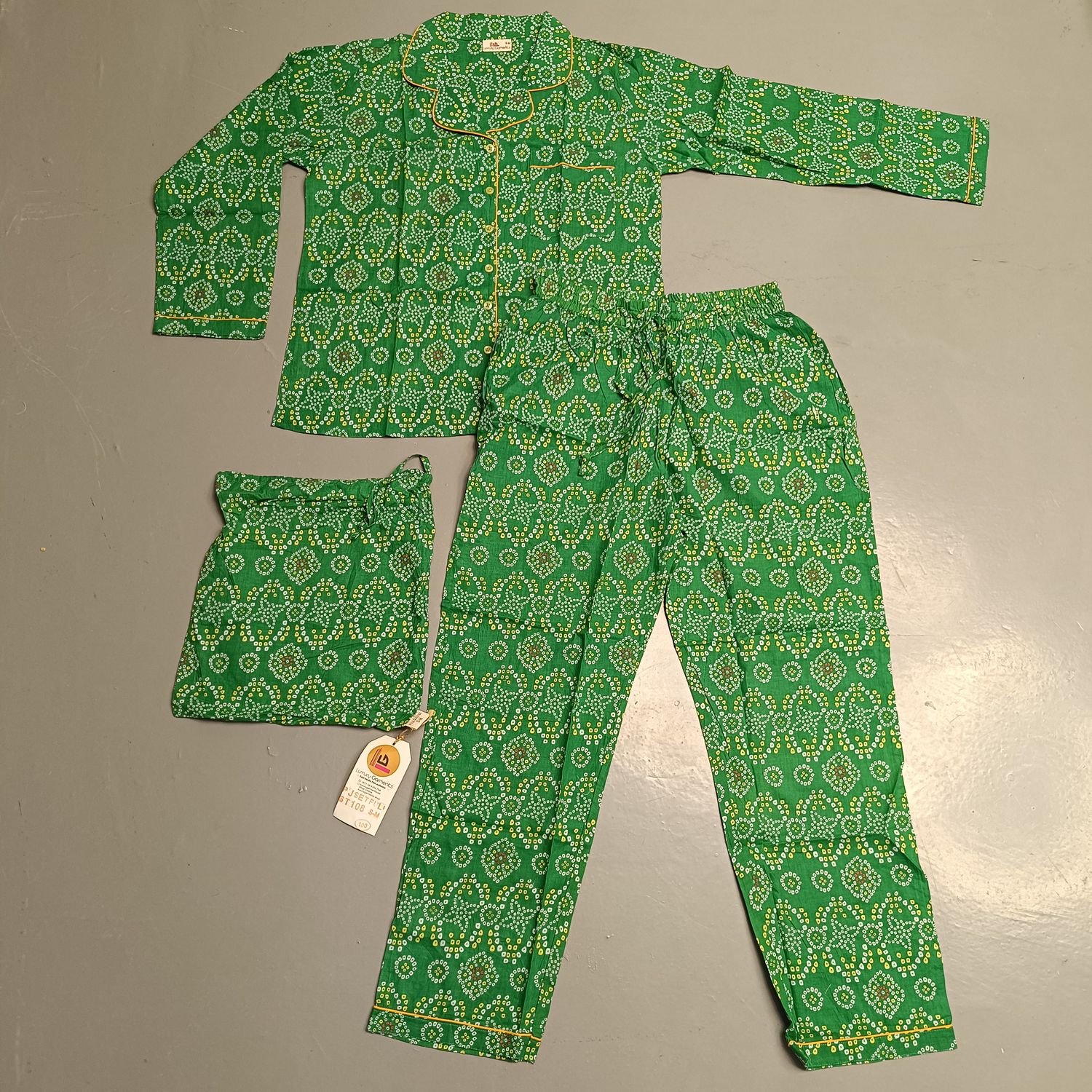 S-M Full Sleeves Collar Neck Cotton Full Pajamas Set