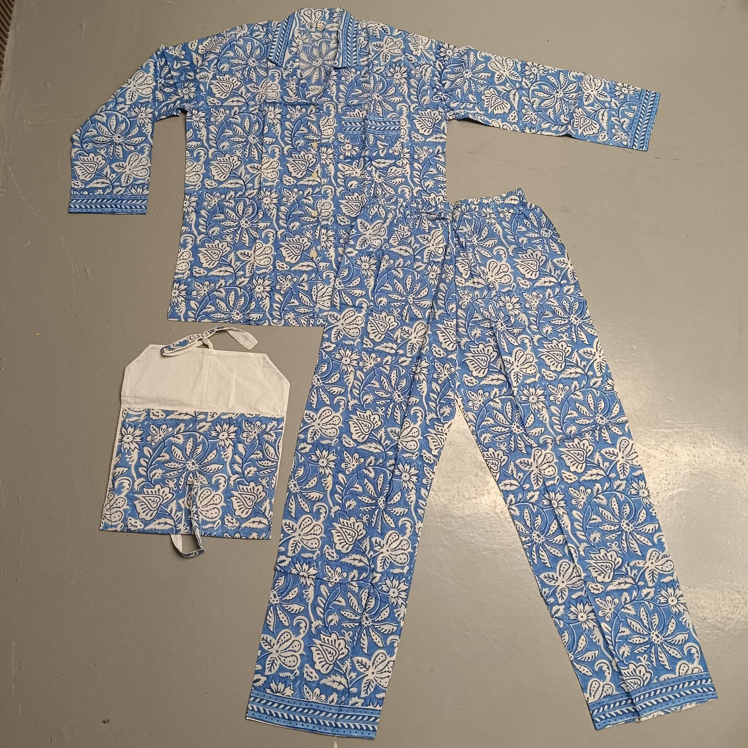 L-XL Full Sleeves Collar Neck Cotton Full Pajamas Set