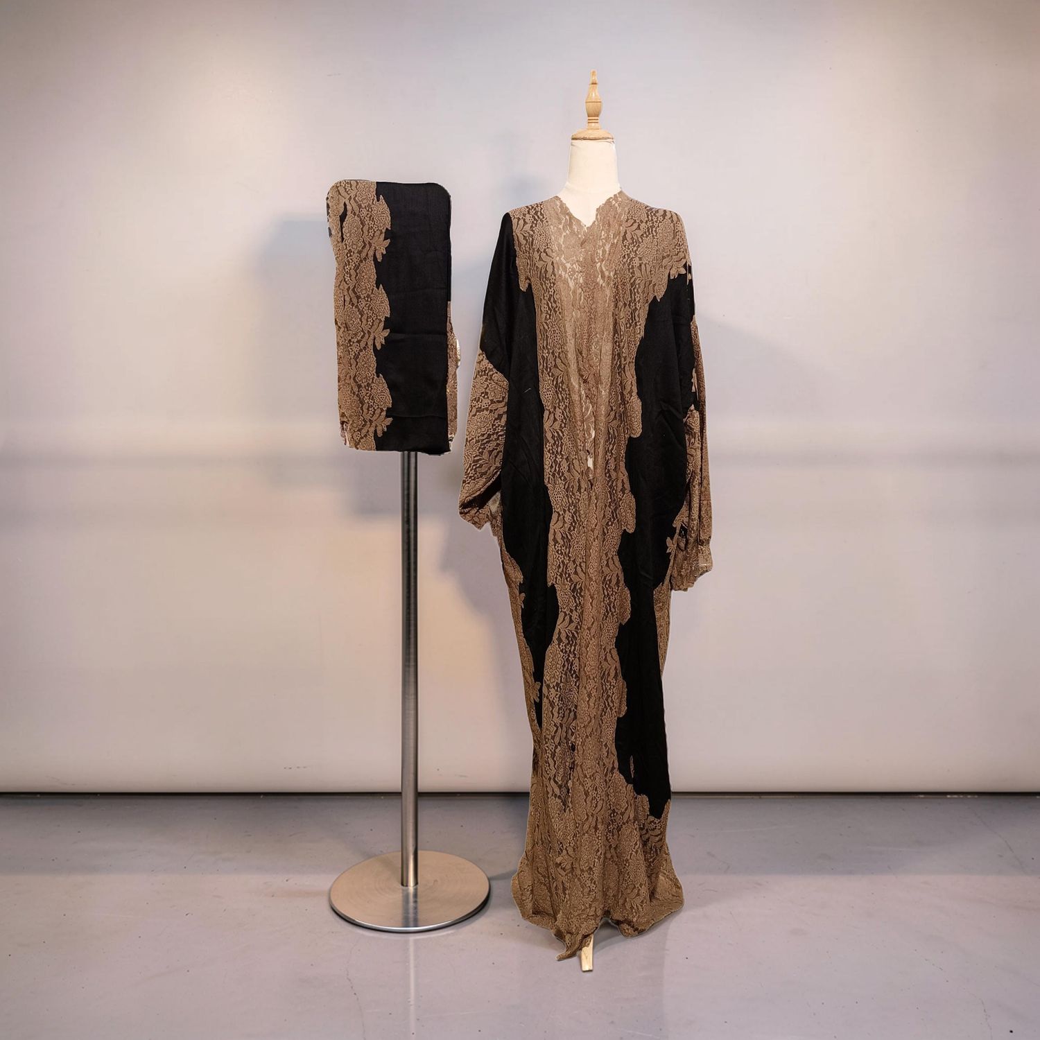 Kashmir Bisht With Sheila 58" Inches