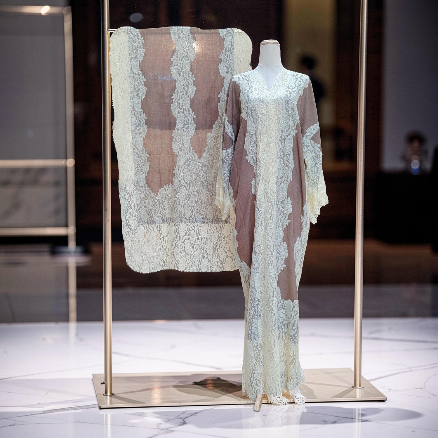 Kashmir Bisht With Sheila 58" Inches