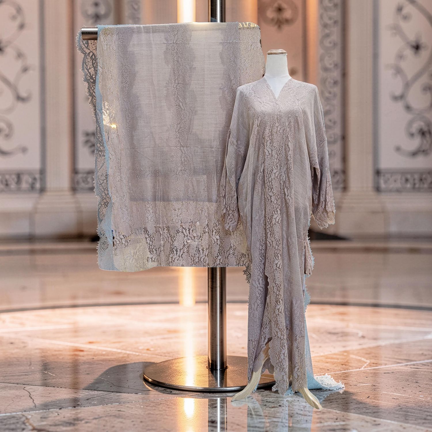 Kashmir Bisht With Sheila 57" Inches