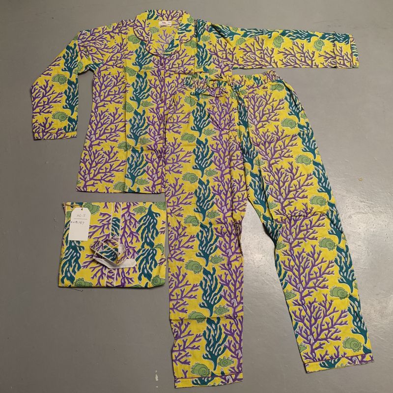 XS/S  Full Sleeves Full Collar Neck Cotton Pink Pajamas Set