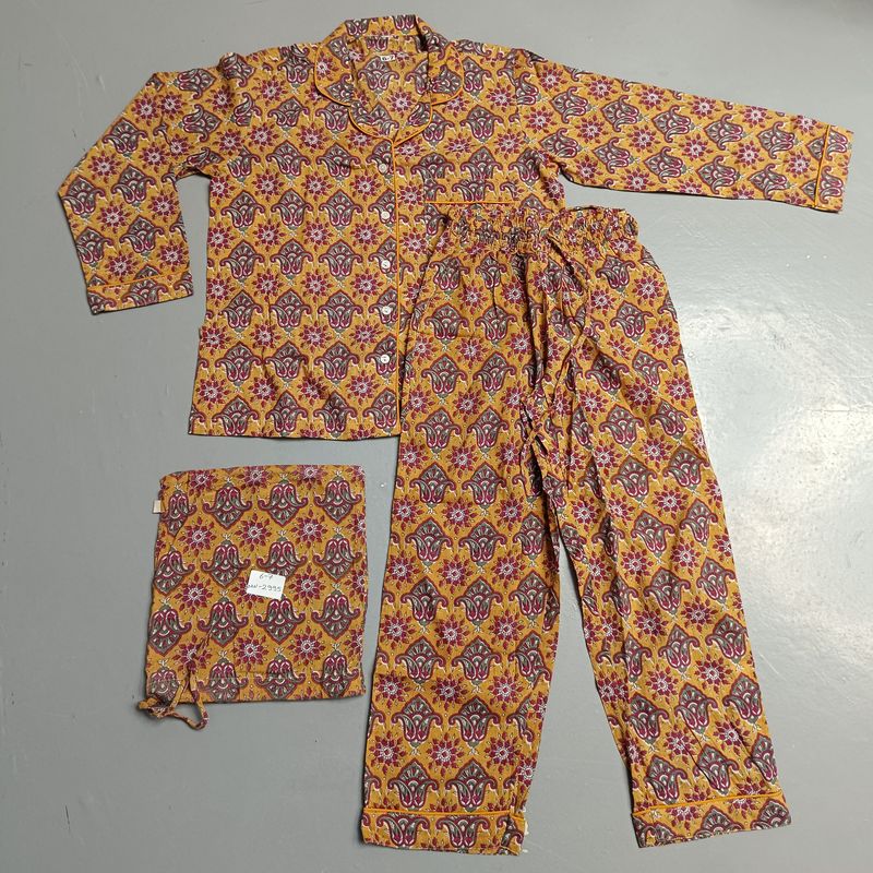 6-7 Year Cotton Full Sleeves Shirt Collar Neck Full Pajama Set