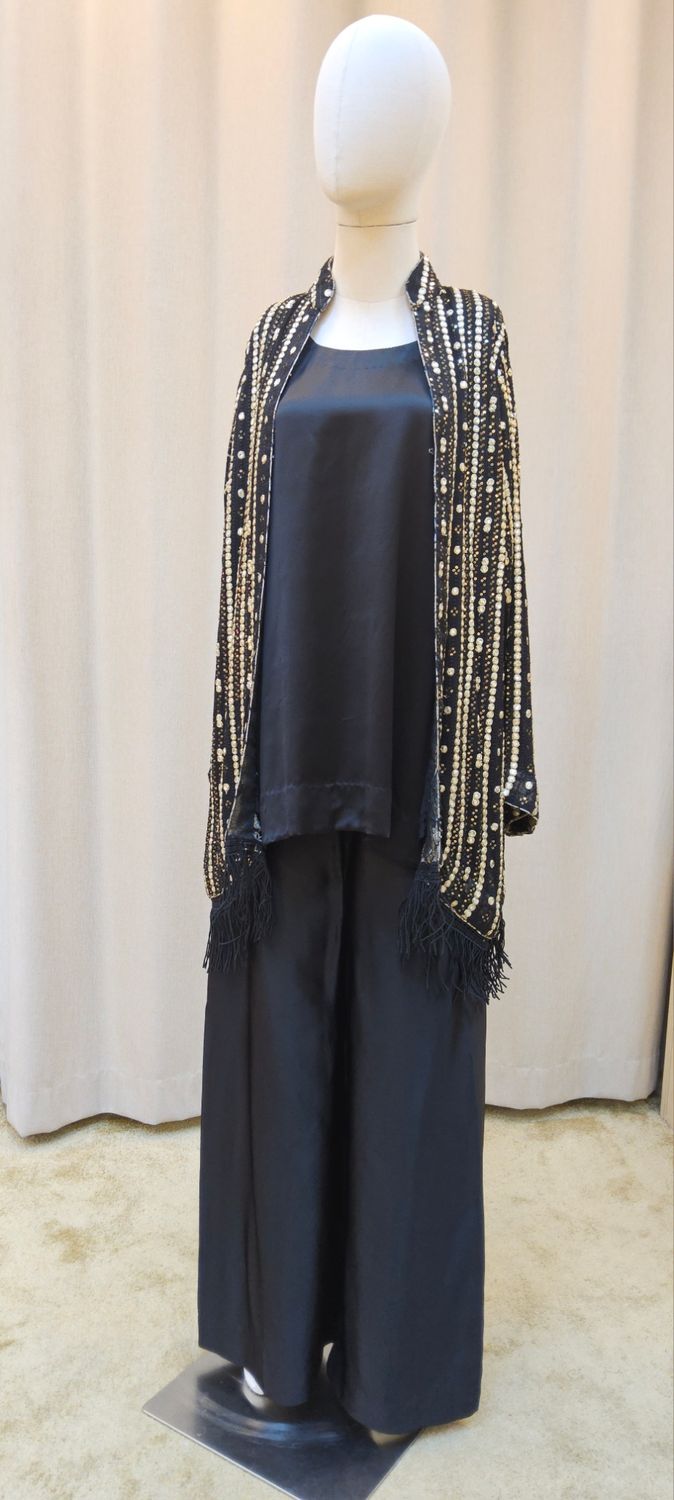 L-XL Sheelys fabric pure silk khaadi embroidered shirt with thread and dabka work with sheila  and trouser 3 PCs Set by