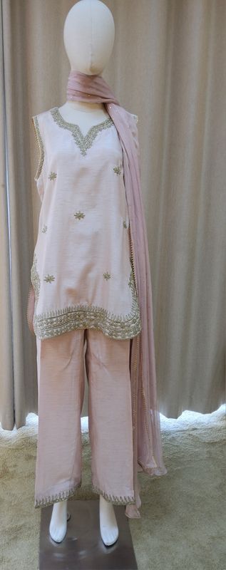 Anam Ahmed  3pcs suit