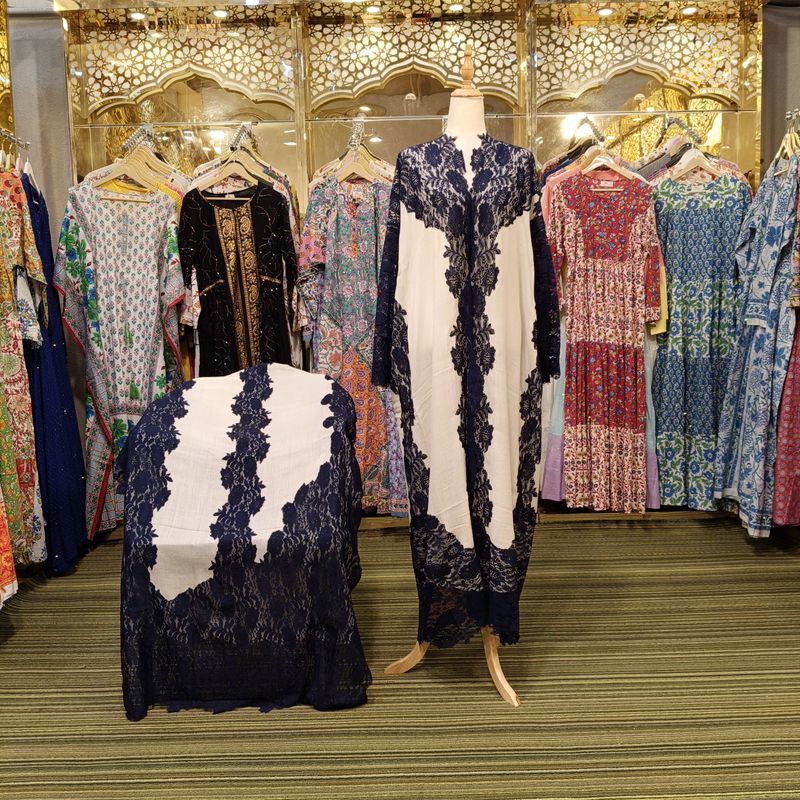 Kashmere Bisht With Sheila 55" Lenght