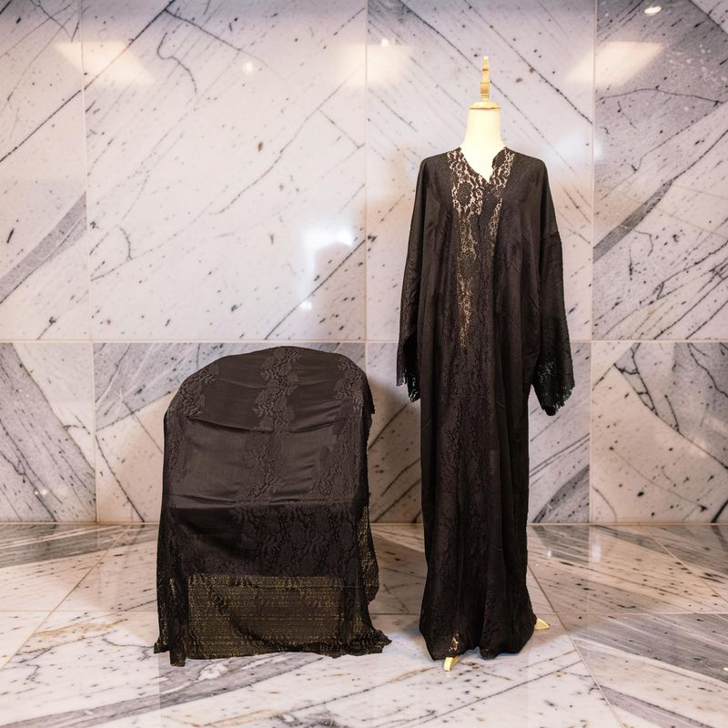 Kashmere Bisht With Sheila 59" Lenght