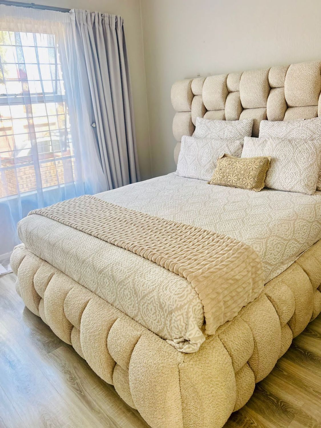 Am Home Furniture's Pale Bed