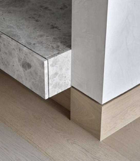 Variation Murus ,,H2,, - Floor Shadow Gap Trim + LED light diffuser