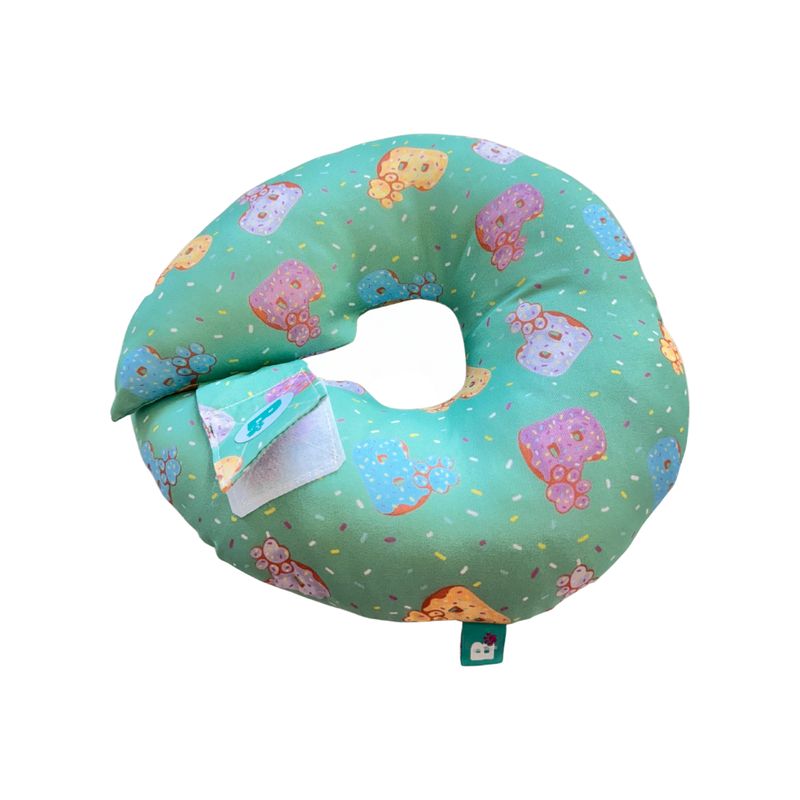 Elizabethan Donut Necklace - Green with B's
