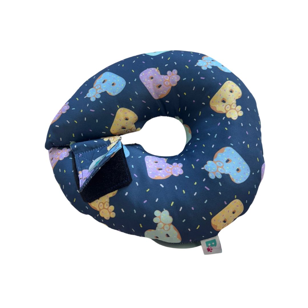 Elizabethan Donut Necklace - Blue with B's