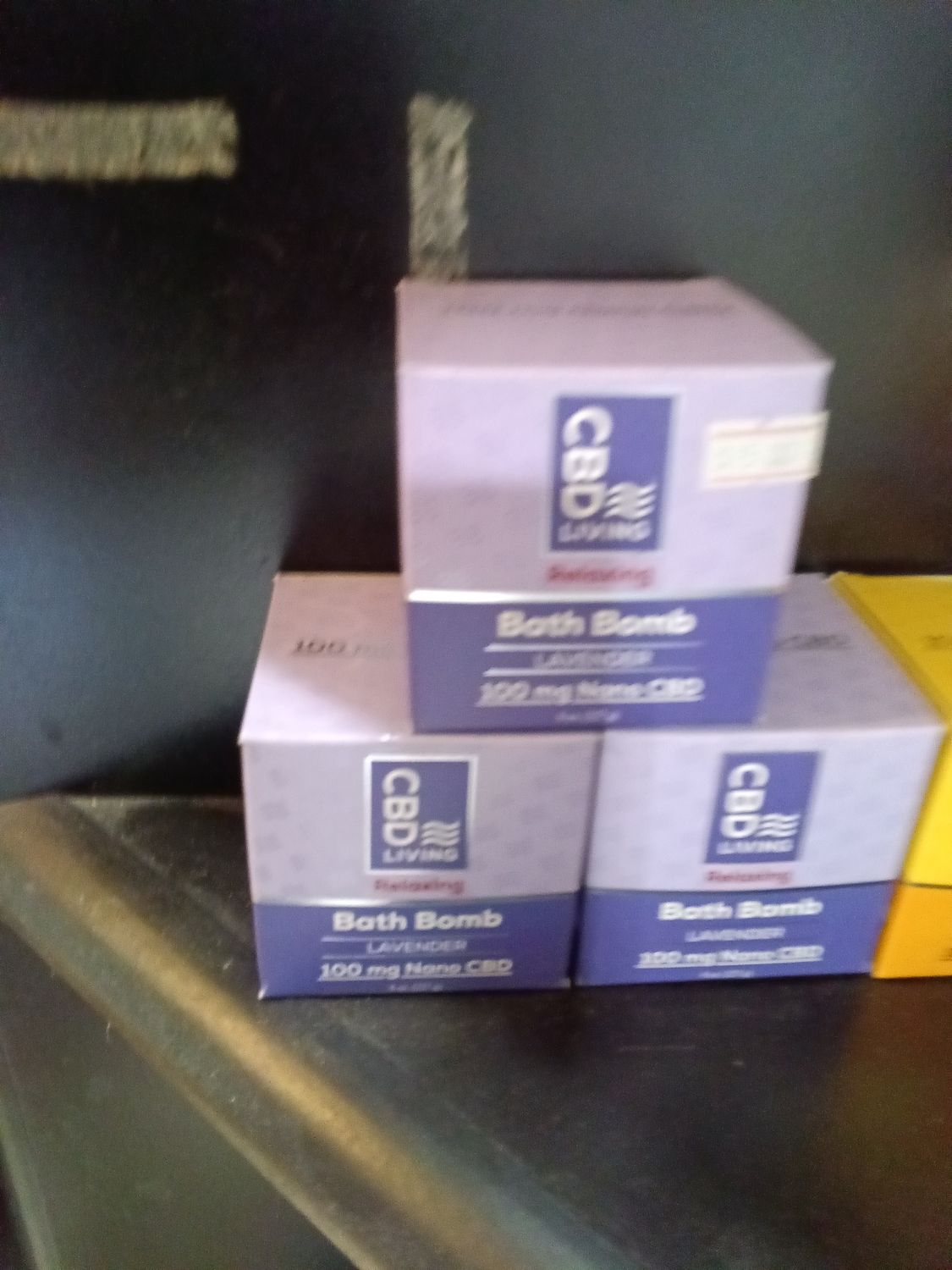 CBD relaxing bath bomb lavender 100mg