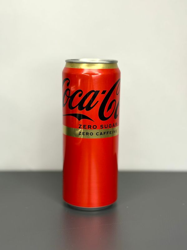 Coca-Cola Zero Sugar Zero Caffeine – Napój gazowany bez cukru i kofeiny 330 ml