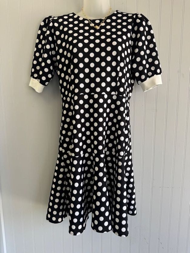 Black Wkite Polk a Dot Dress