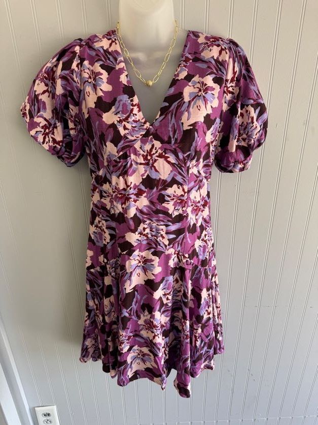 V Neck Puff Sleeve Floral Dress
