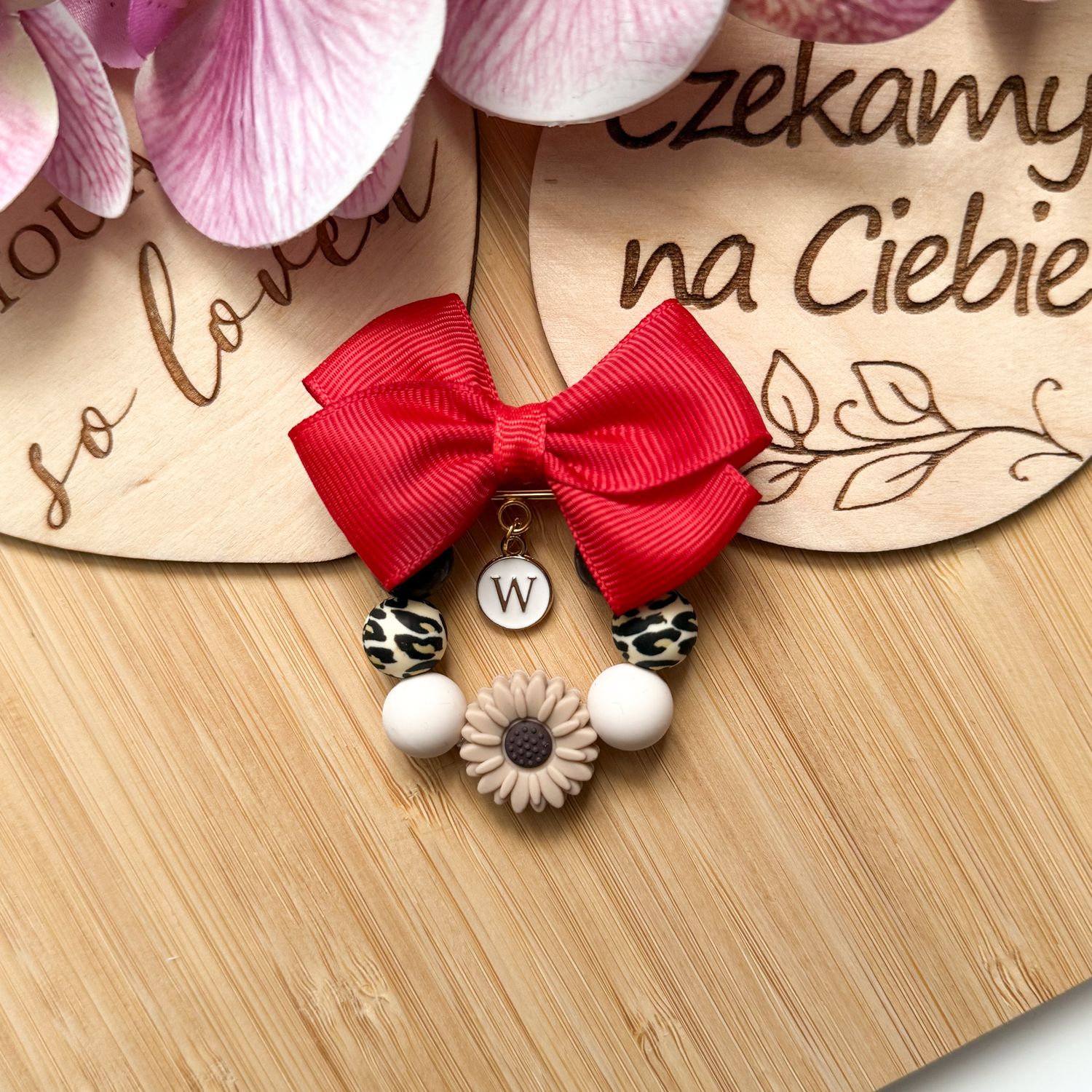 Agrafka panterka beżowy kwiatek