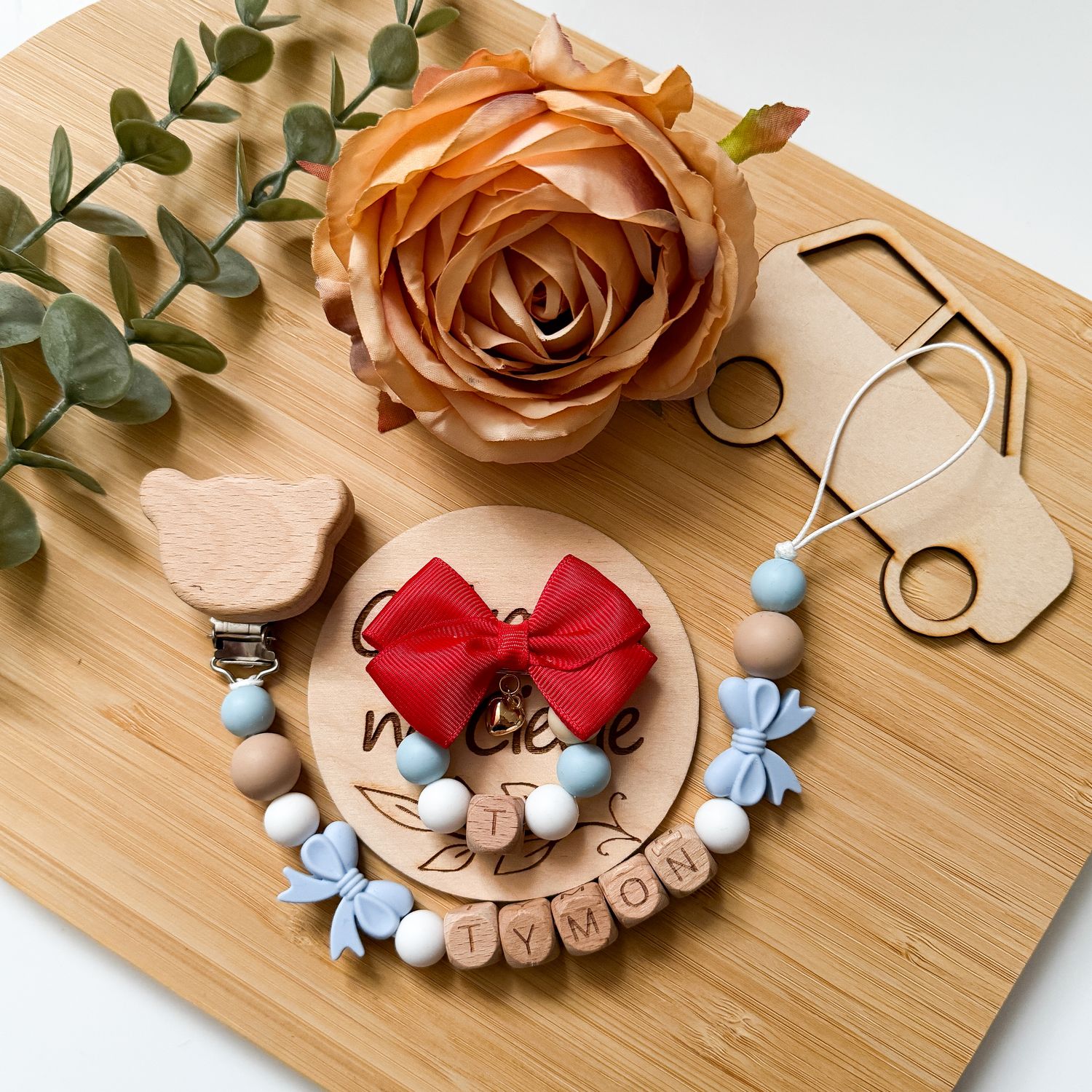 Zawieszka i broszka niebieska kokardka