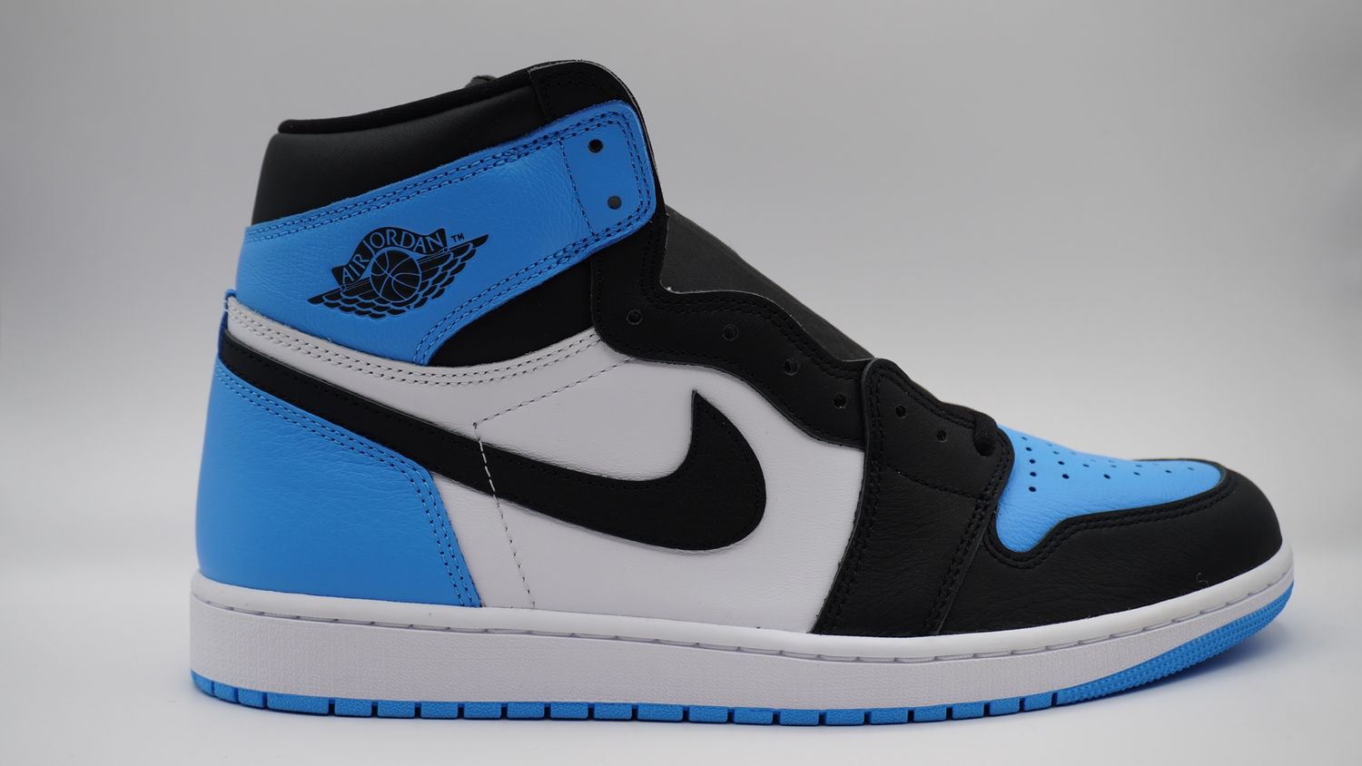 Jordan 1 UNC Toe