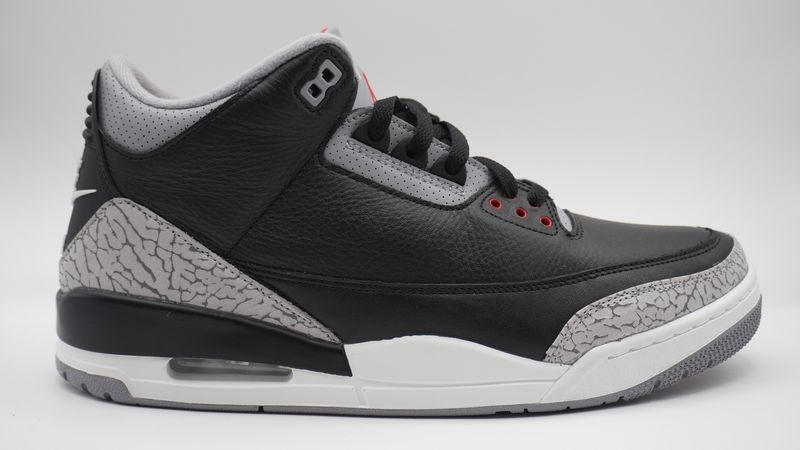 Jordan 3 Black Cement (Damaged Box &amp; Tag)