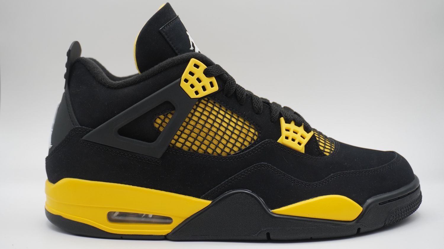 Jordan 4 Thunder (2023)