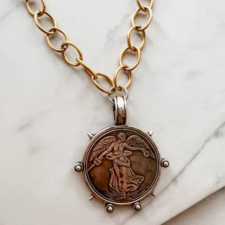 Artifact Necklace - Queen 20”
