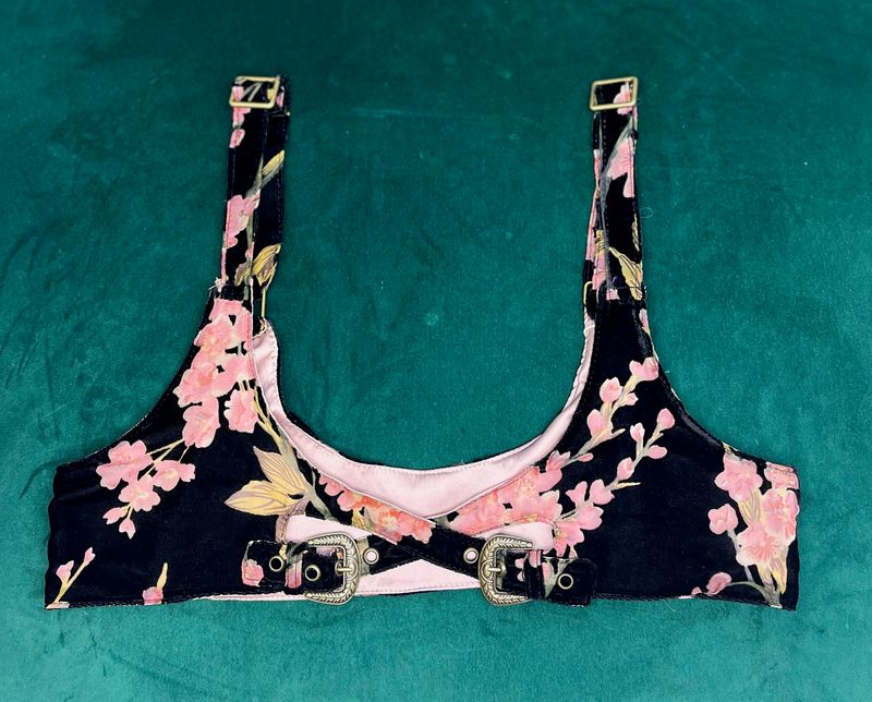 Women’s Tashia Harness in Black Floral Burnout