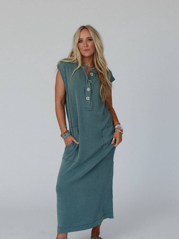Madeline Textured Maxi Dress - Moss