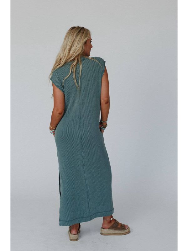 Madeline Textured Maxi Dress - Moss
