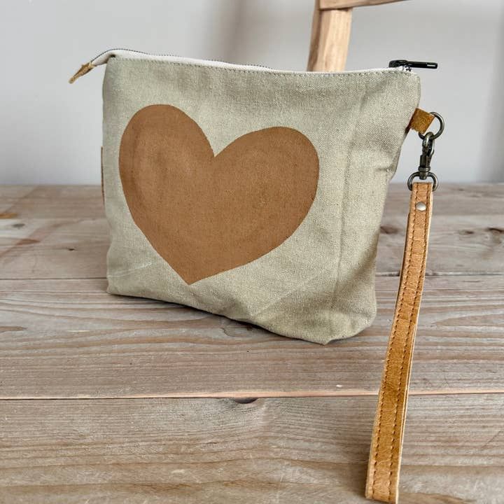 Maxi Clutch Heart Cinnamon (Recycled Cotton Khaki)